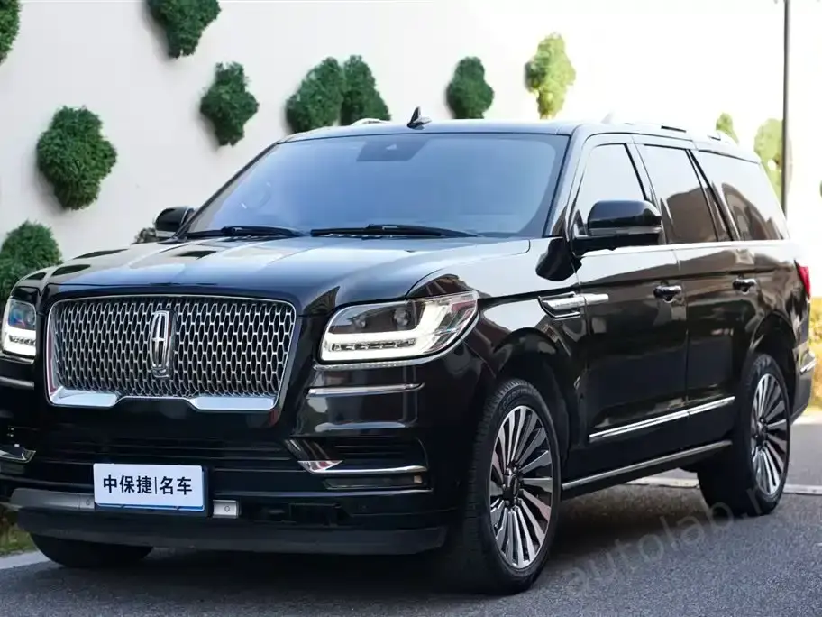 Lincoln Navigator