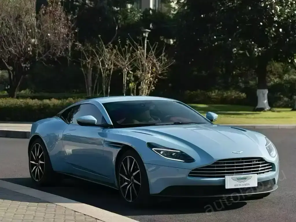 Aston Martin DB11