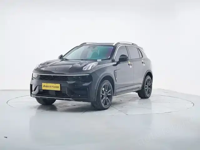 Lynk & Co 01