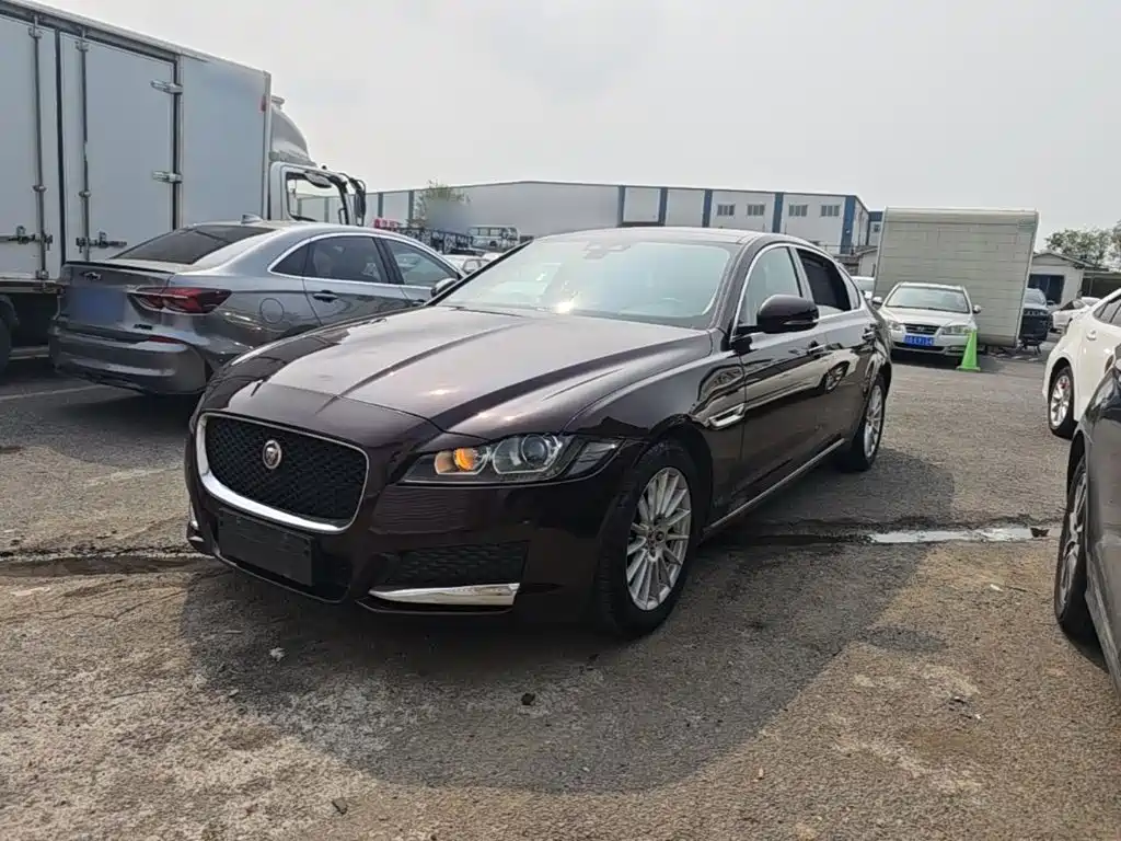 Jaguar XFL