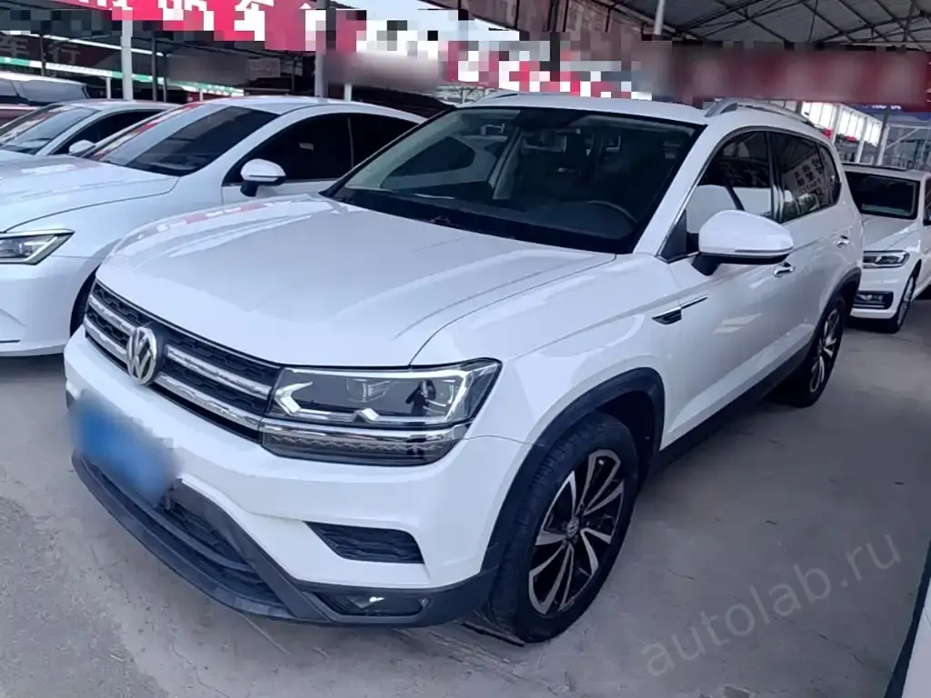 Volkswagen Tharu