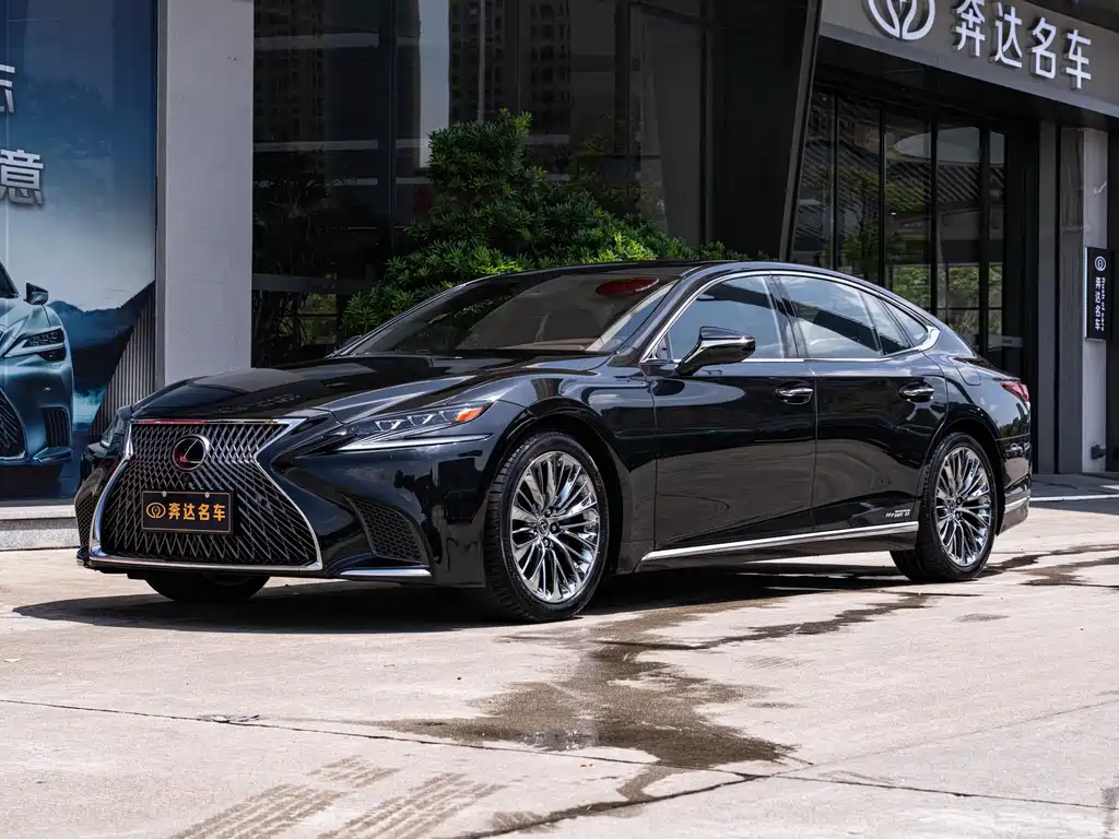 Lexus LS