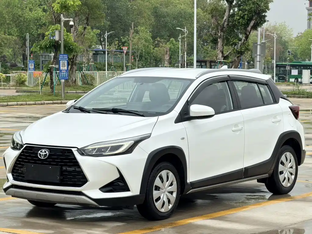 Toyota Yaris L