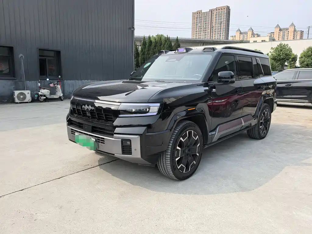 BYD Leopard 8