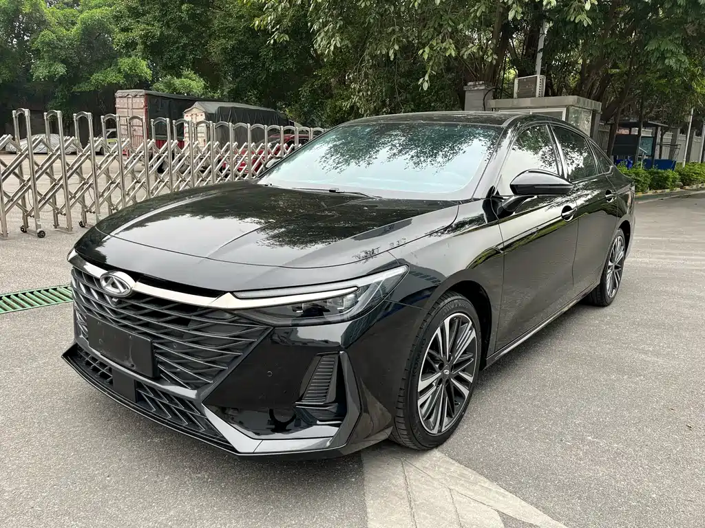 Chery Arrizo 8