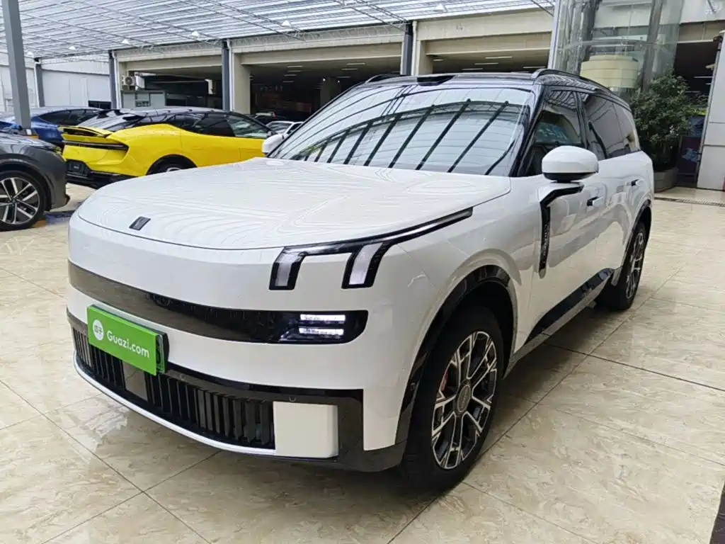 Lynk & Co 领克900