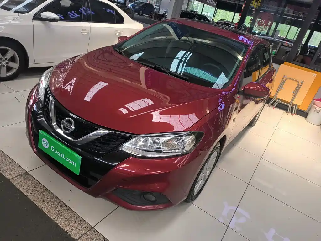 Nissan Tiida