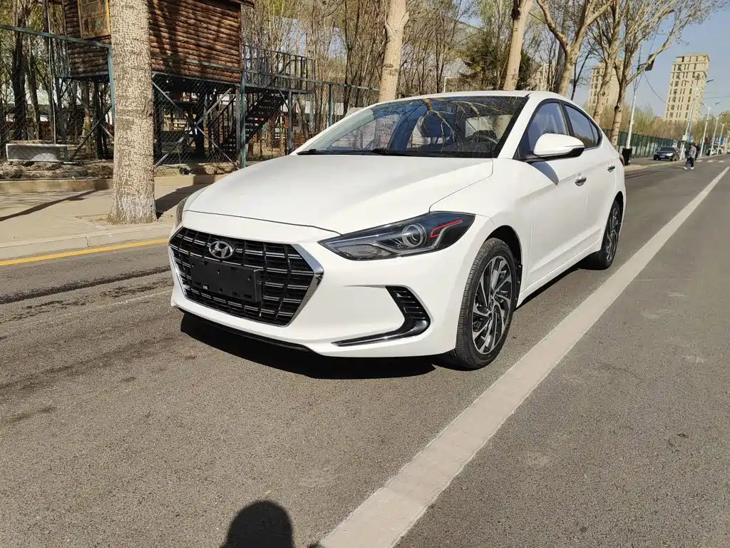 Hyundai Elantra