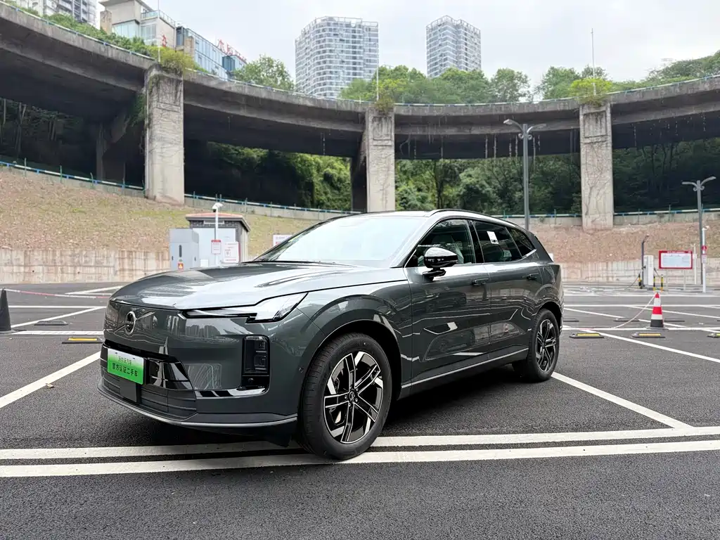Volvo 沃尔沃xc70插电式混动