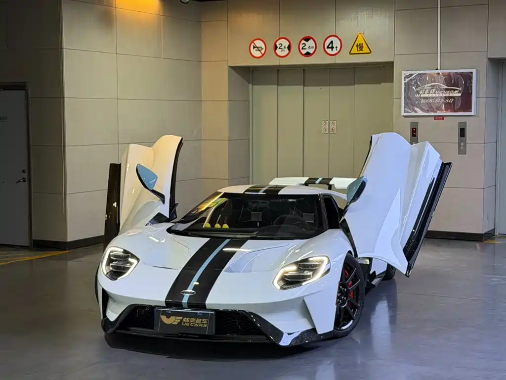 Ford GT