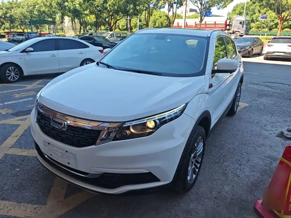 Qoros 5