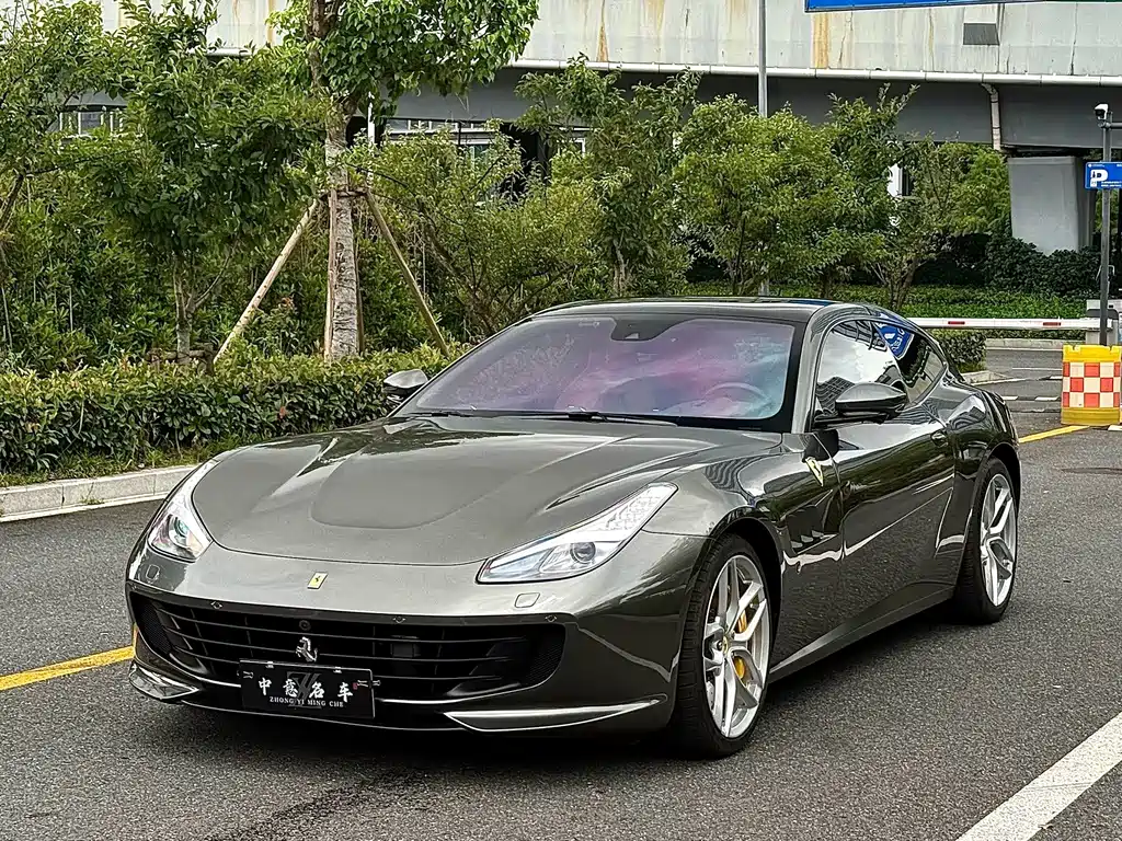 Ferrari GTC4Lusso