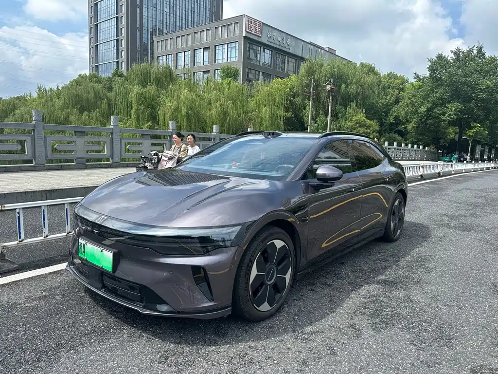 Zeekr 007 GT