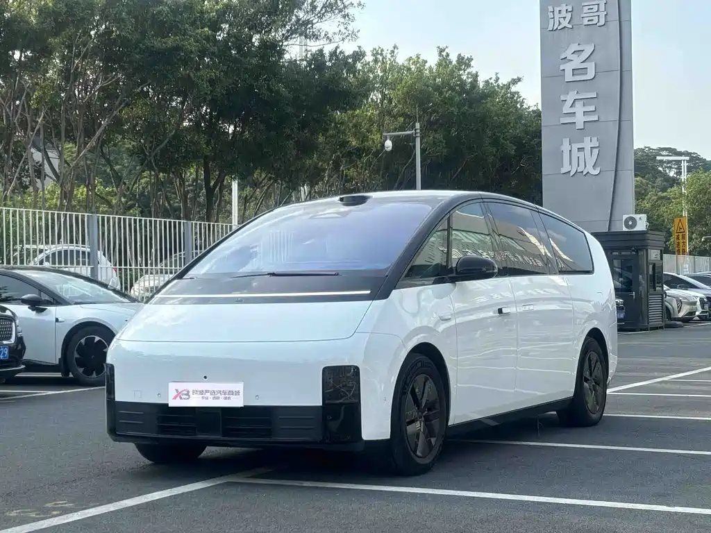 LiXiang Mega