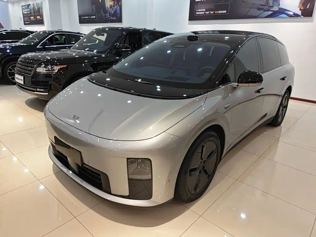 LiXiang i8