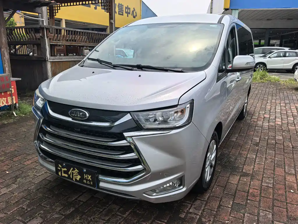 JAC Refine M4