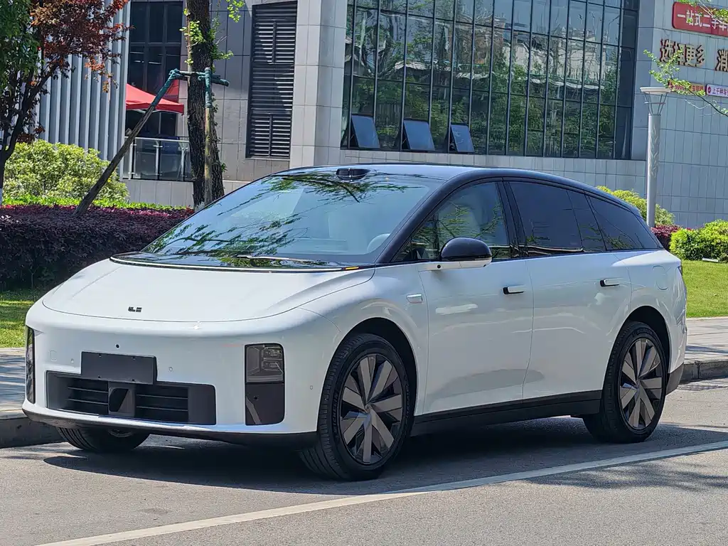 LiXiang i6