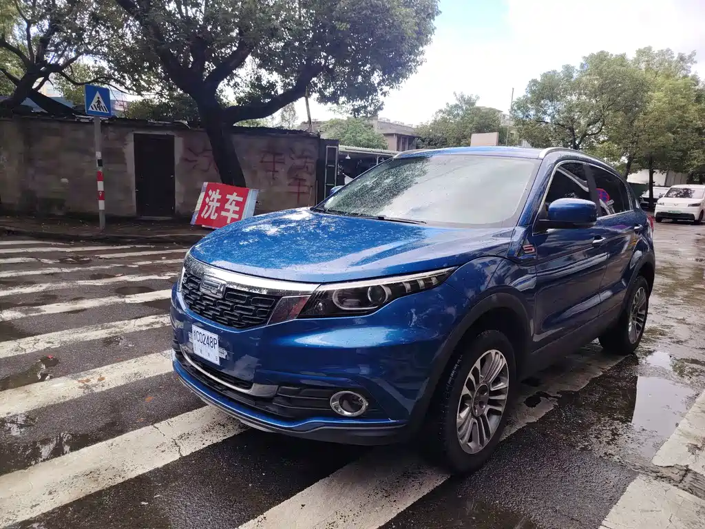 Qoros 5