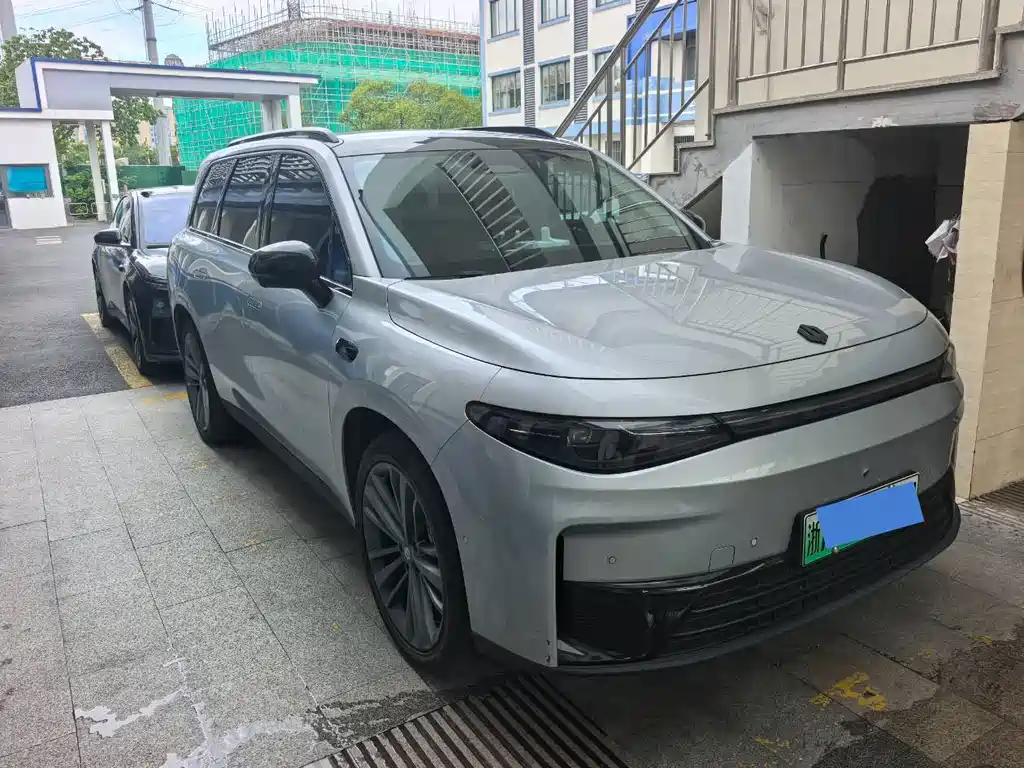 Leapmotor C16