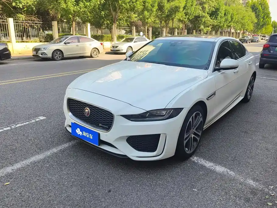 Jaguar XE