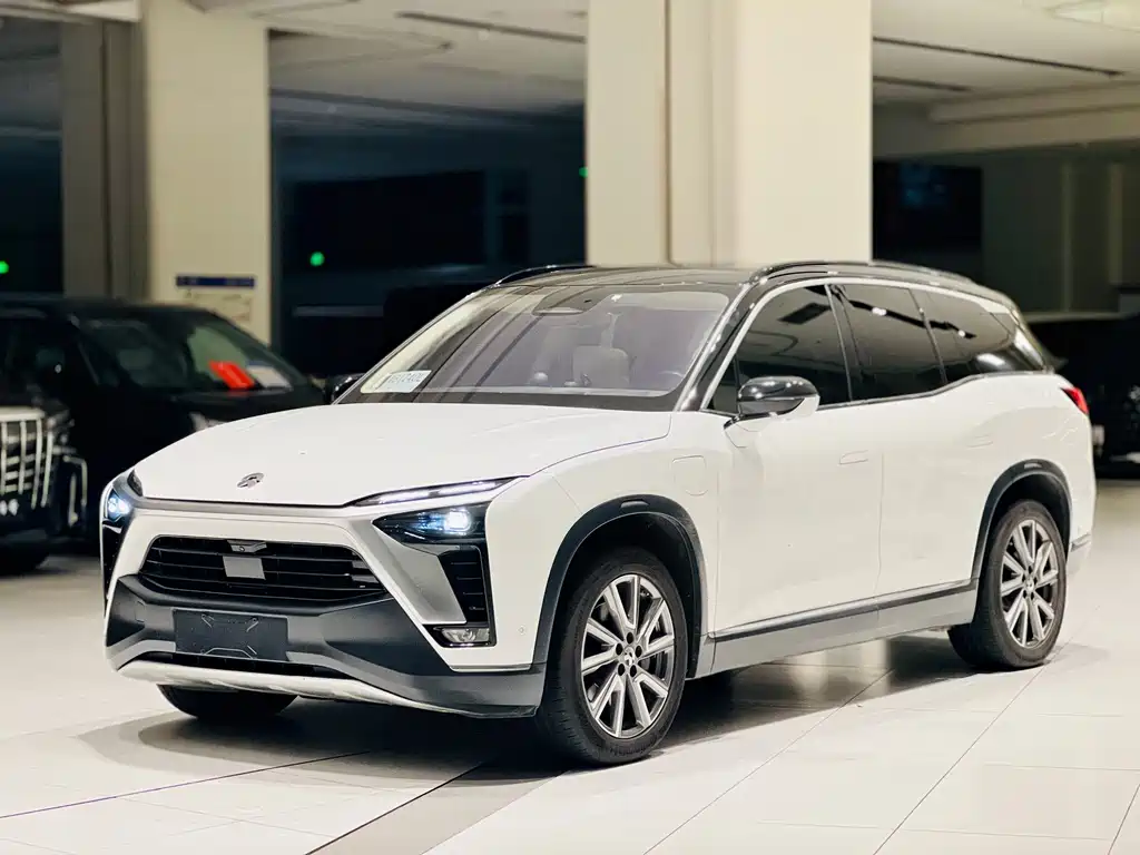 Nio ES8