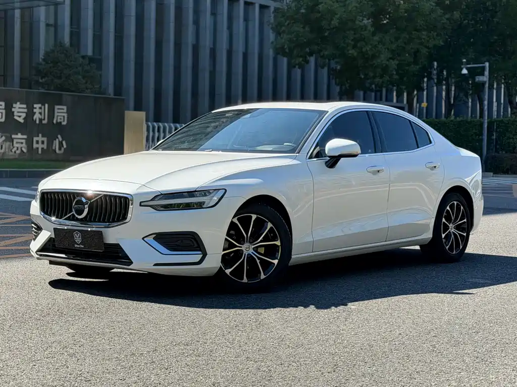 Volvo S60