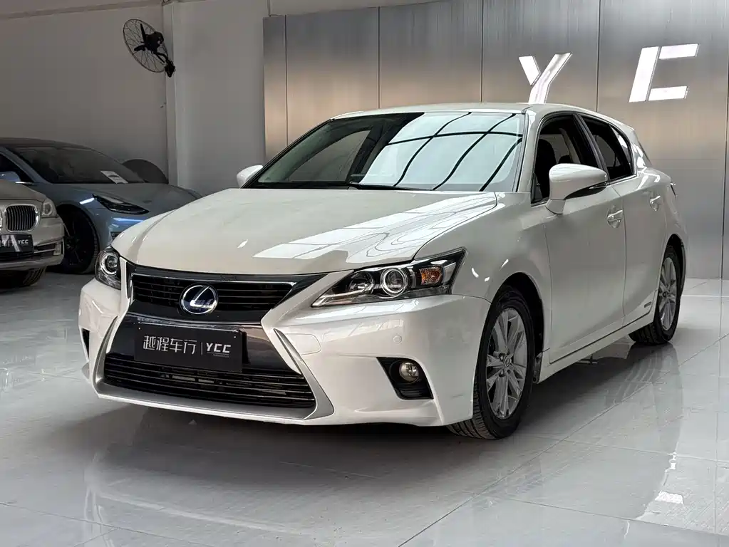 Lexus CT