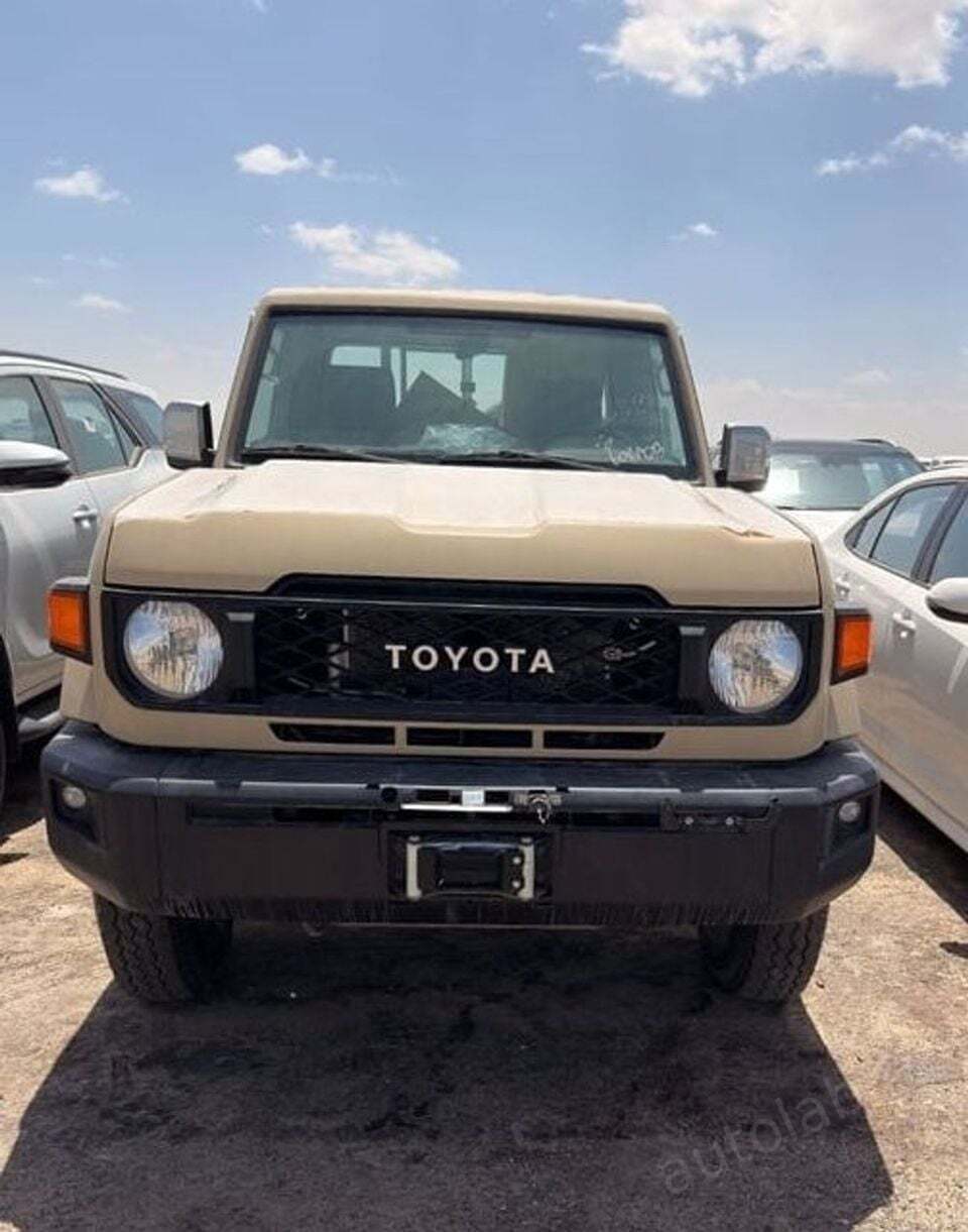 Toyota Land Cruiser Pickup