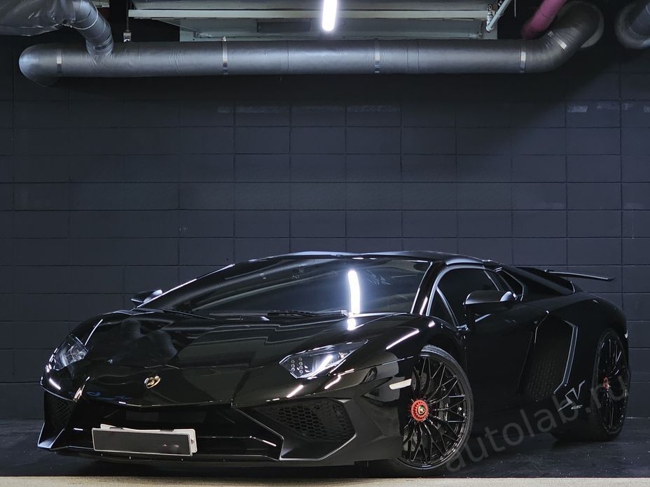 Lamborghini Aventador