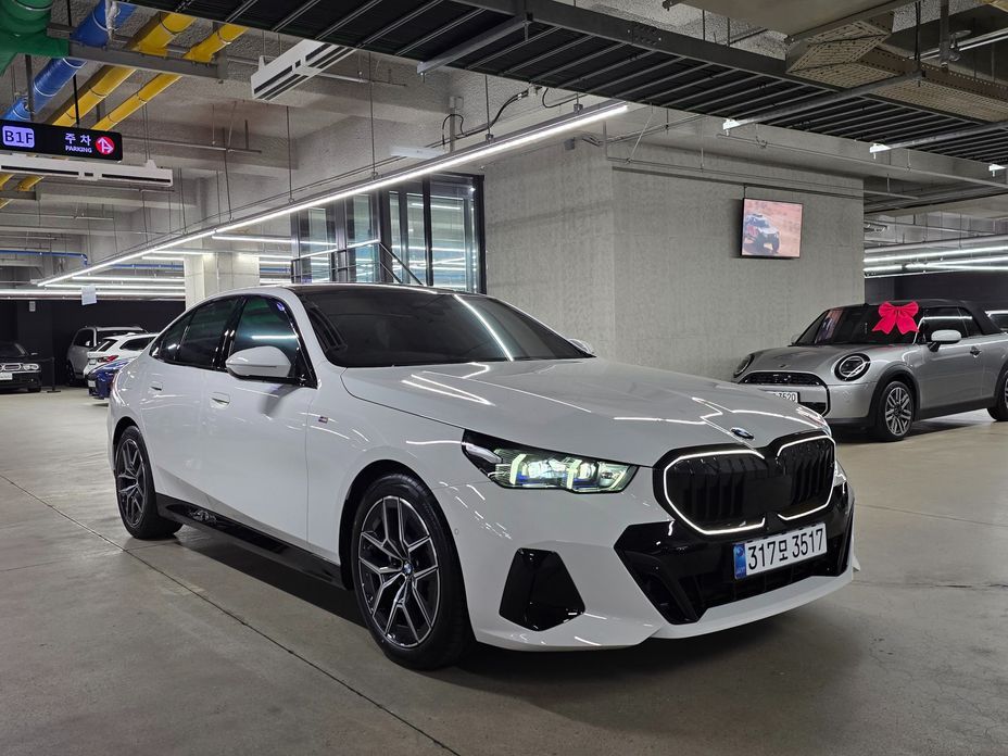 BMW 5-Series